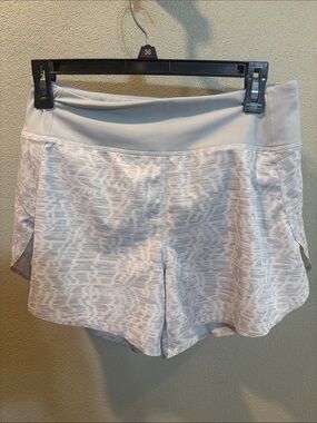 Athleta Light Gray Patterned Athletic Shorts